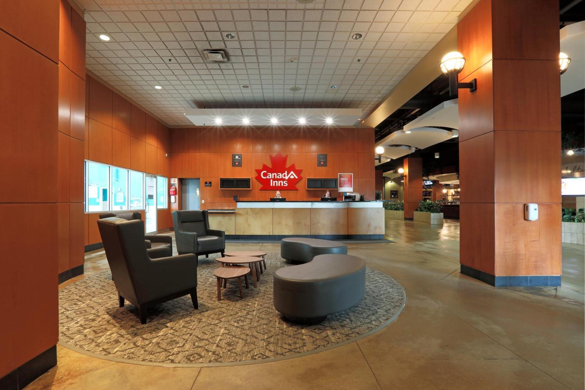 Canad Inns Destination Centre Brandon Bagian luar foto